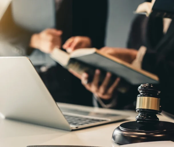 Nos-avocats-partenaires-_-section-1 Nos-avocats-partenaires-_-section-1